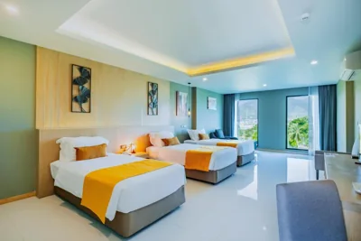 정원 전망 트리플룸 — The Par Phuket Hotel